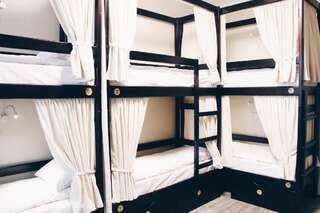 Хостелы Hostel Sputnik Харьков Спальное место на двухъярусной кровати в общем номере для мужчин и женщин-24